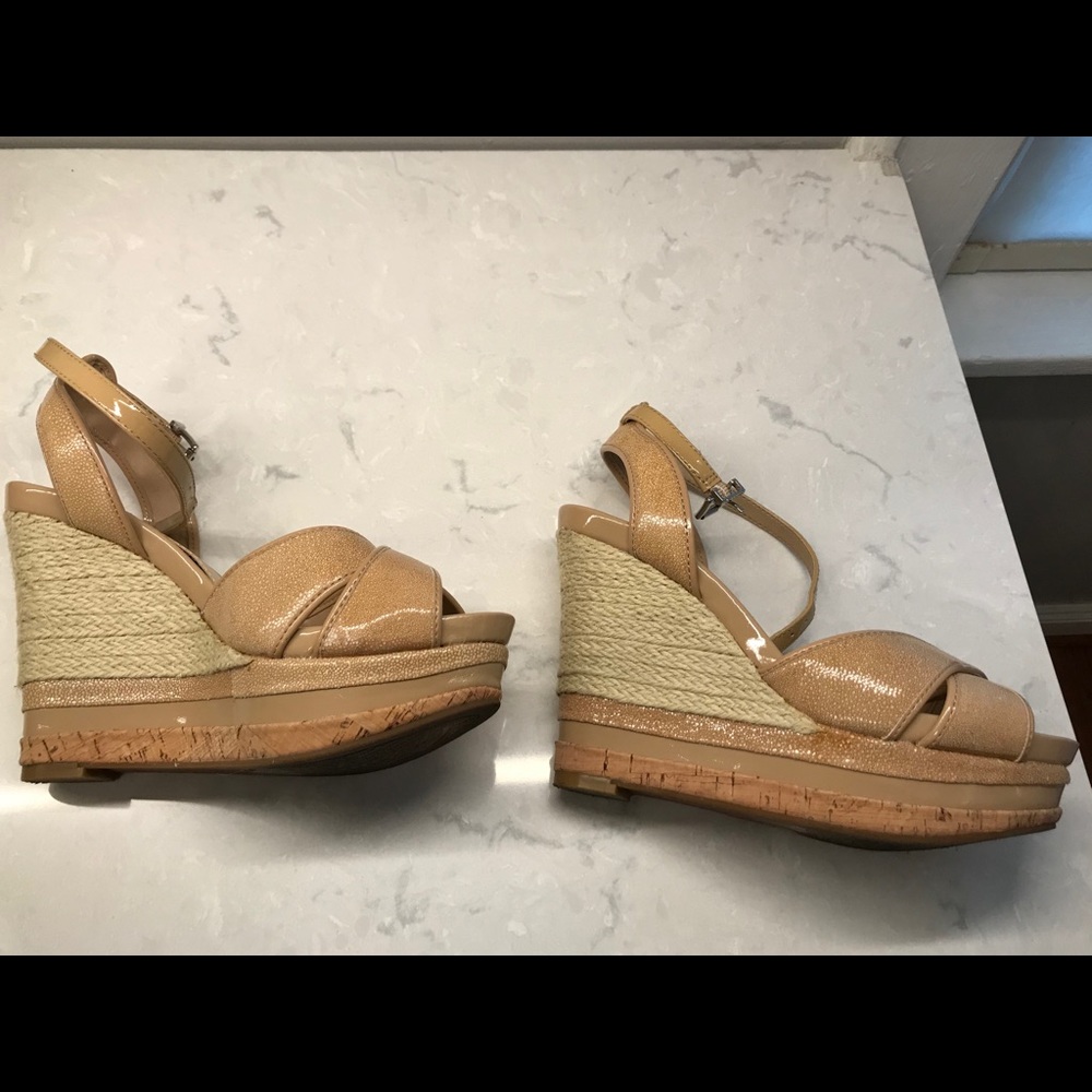 Blush wedges